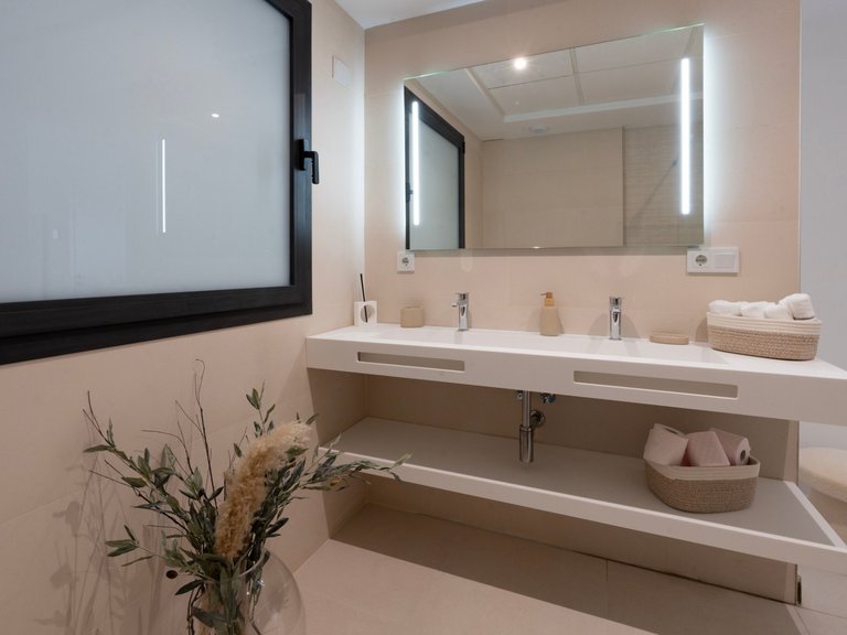 Apartment for Sale in San Pedro De Alcantara, Malaga 1