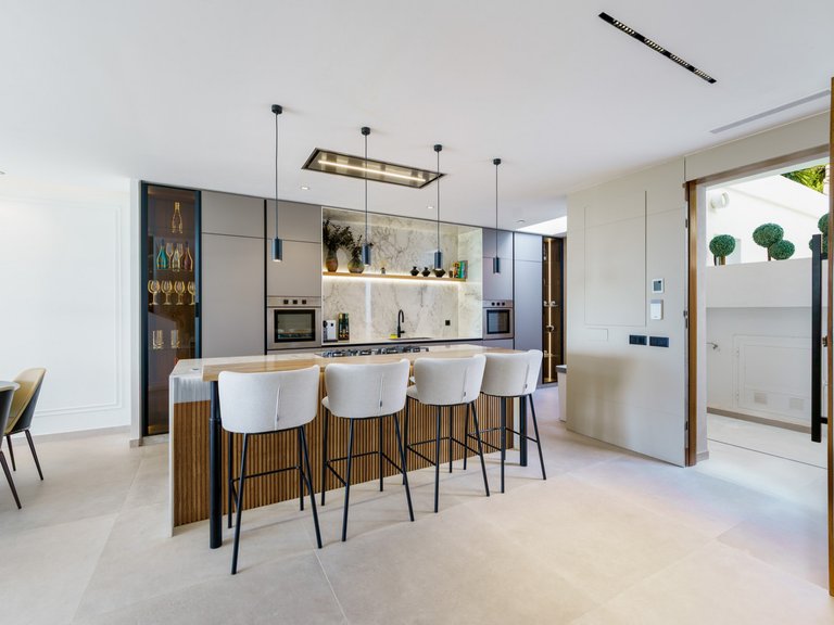 Town House for Sale in Benahavis, Malaga 13