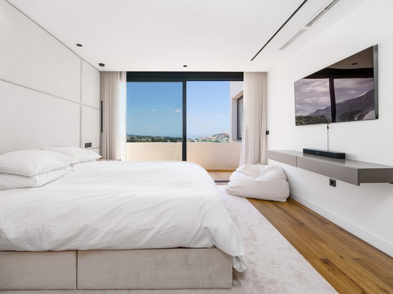 Town House for Sale in Benahavis, Malaga 24