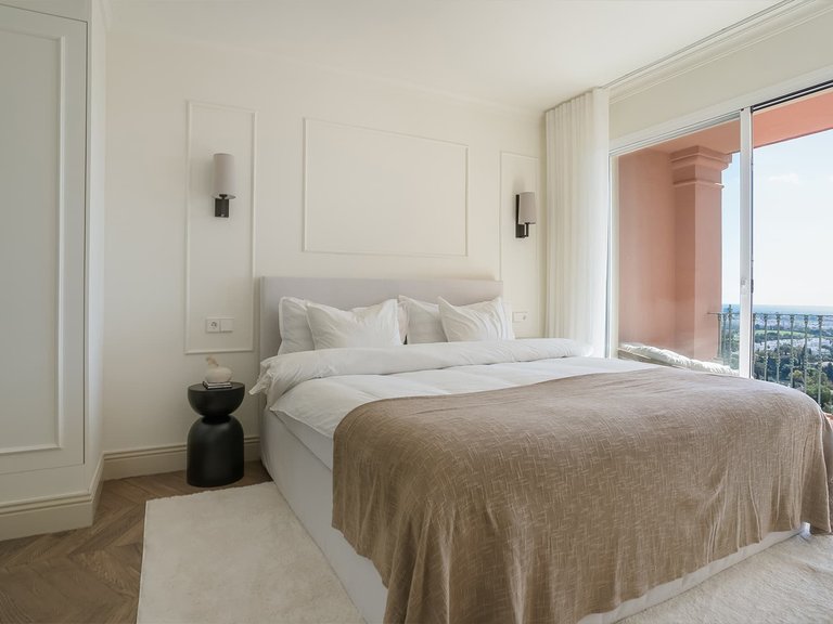 Town House for Sale in Benahavis, Malaga 25