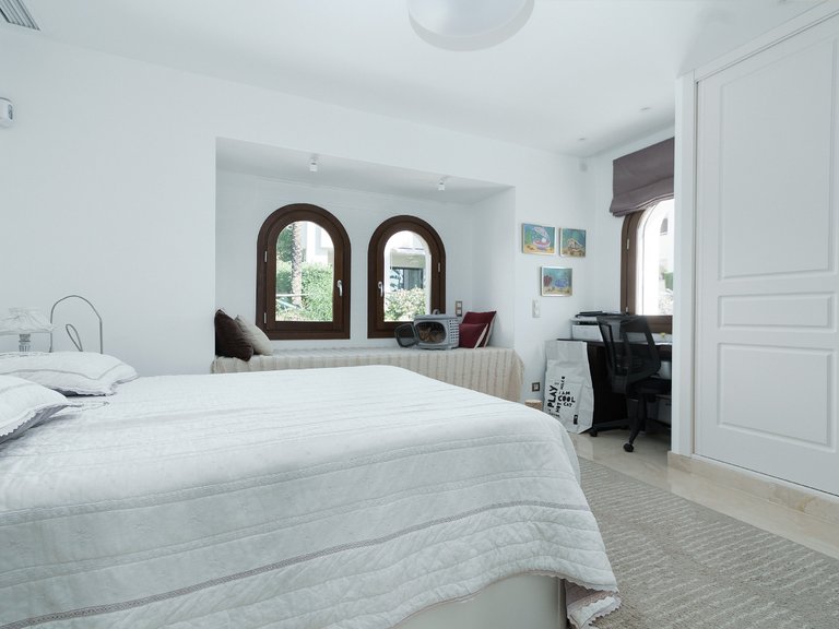 Town House for Sale in Benahavis, Malaga 11