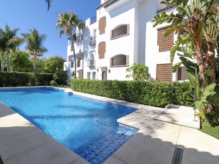 Ground floor apartment for sale - San Pedro beach side 1