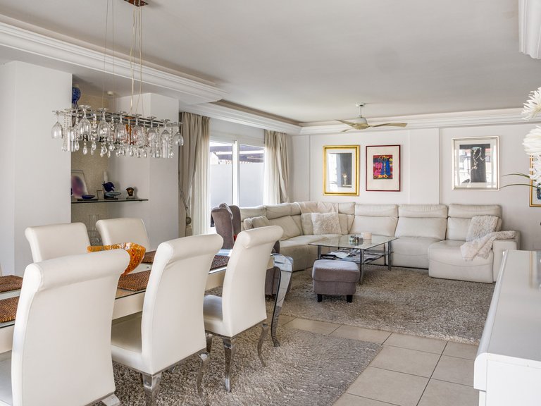 Penthouse for Sale in Marbella, Malaga 17