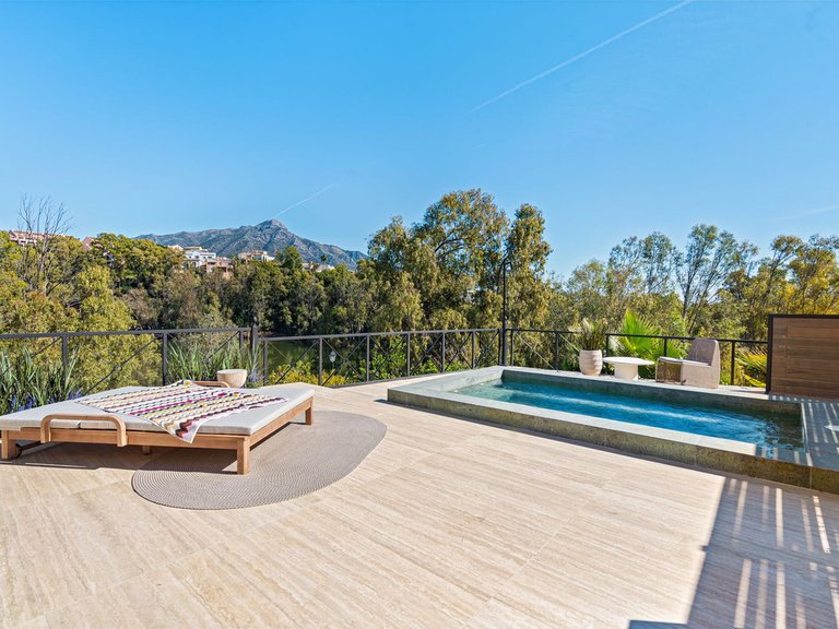 Apartment for Sale in Marbella, Malaga 1