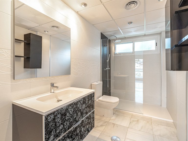 Town House for Sale in Marbella, Malaga, Nueva Andalucia 12