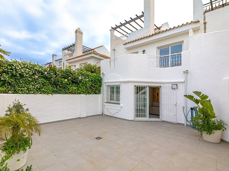 Town House for Sale in Marbella, Malaga, Nueva Andalucia 5