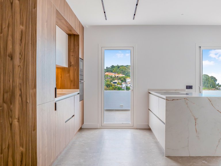 Penthouse for Sale in Benahavis, Malaga 3