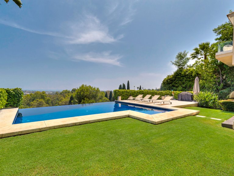 Villa for Sale in Benahavis, Malaga 25