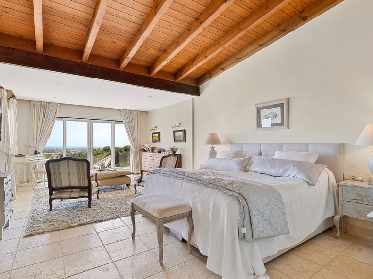 Villa for Sale in Benahavis, Malaga 8