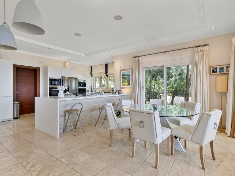 Villa for Sale in Benahavis, Malaga 21