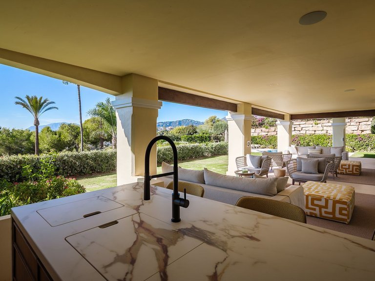 Apartment for Sale in Marbella, Malaga 38