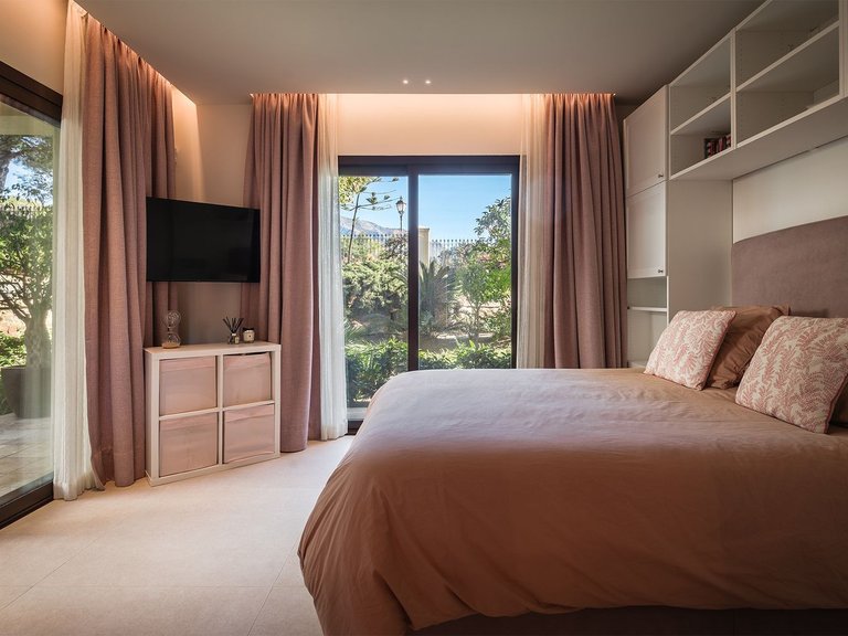 Apartment for Sale in Marbella, Malaga 25