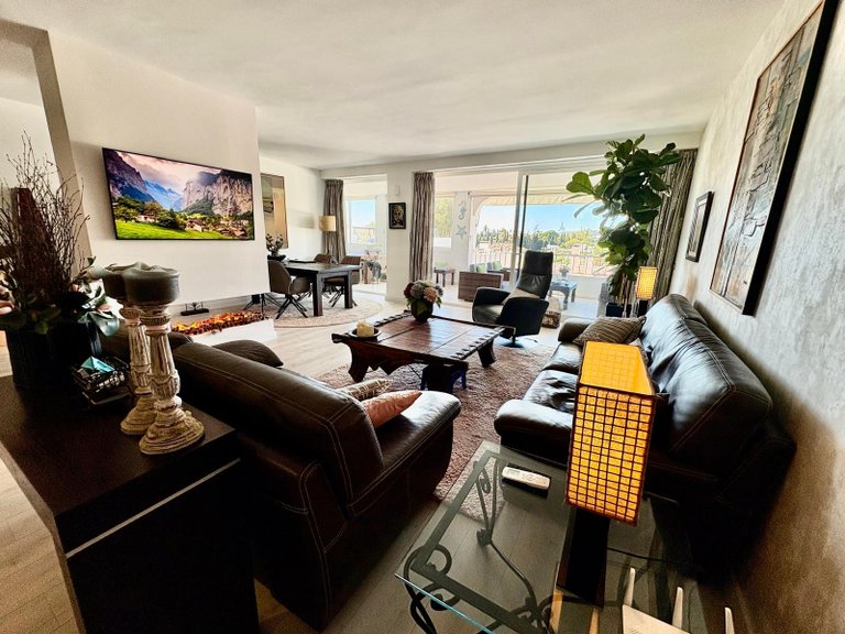 Apartment for Sale in Benahavis, Malaga 8