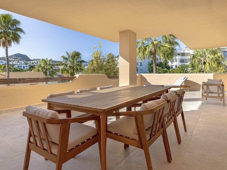 Apartment for Sale in Benahavis, Malaga, 3
