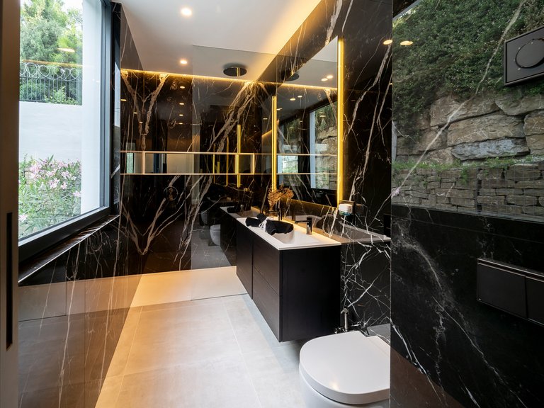 Villa for Sale in Benahavis, Malaga, Paraiso Alto 18