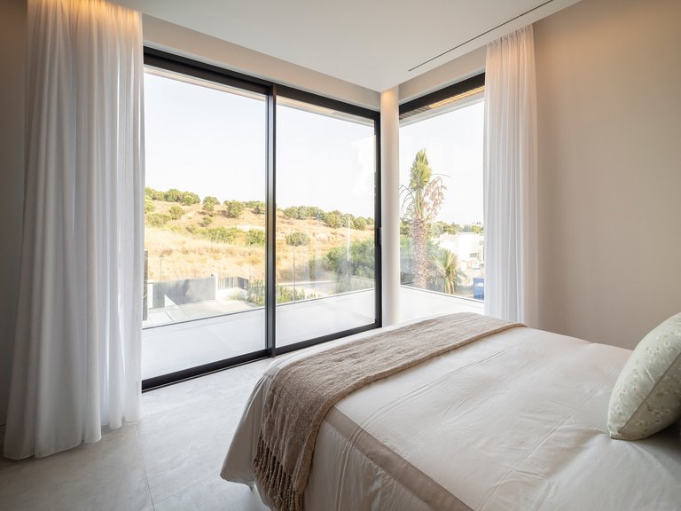 Villa for Sale in Benahavis, Malaga, Paraiso Alto 31