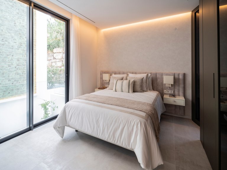 Villa for Sale in Benahavis, Malaga, Paraiso Alto 16