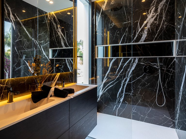 Villa for Sale in Benahavis, Malaga, Paraiso Alto 26