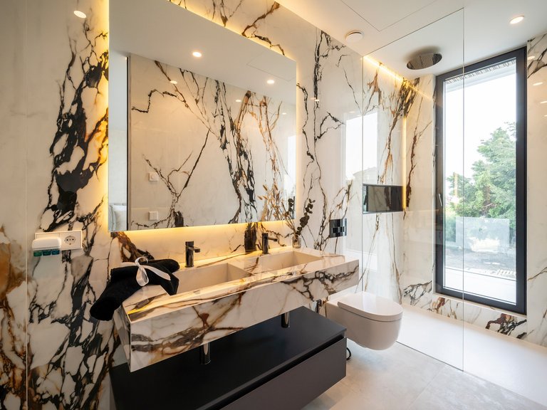 Villa for Sale in Benahavis, Malaga, Paraiso Alto 29