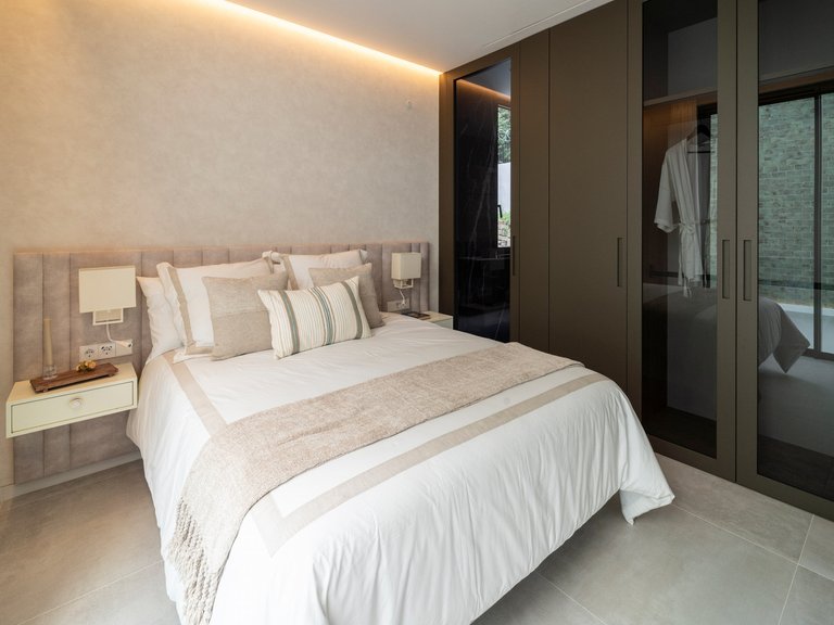 Villa for Sale in Benahavis, Malaga, Paraiso Alto 17