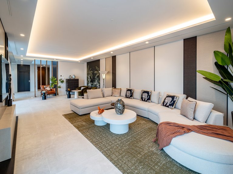 Villa for Sale in Benahavis, Malaga, Paraiso Alto 2