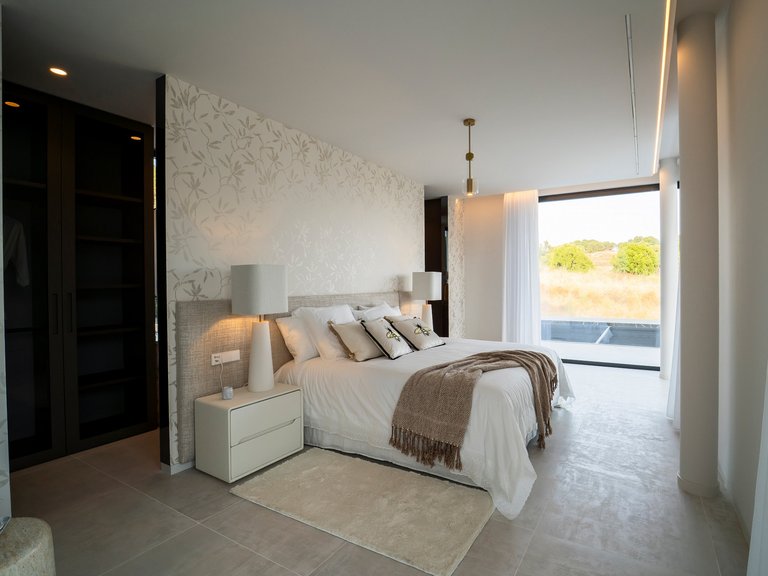 Villa for Sale in Benahavis, Malaga, Paraiso Alto 37