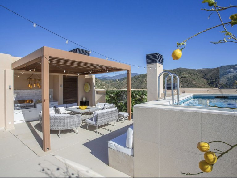 Penthouse for Sale in Benahavis, Malaga, 3