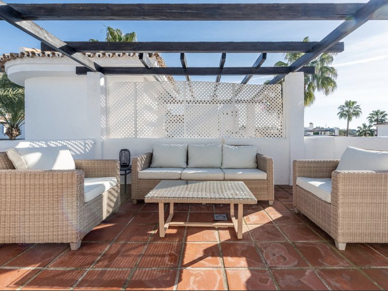 Stilfull duplex-penthouse i Nueva Andalucías 5