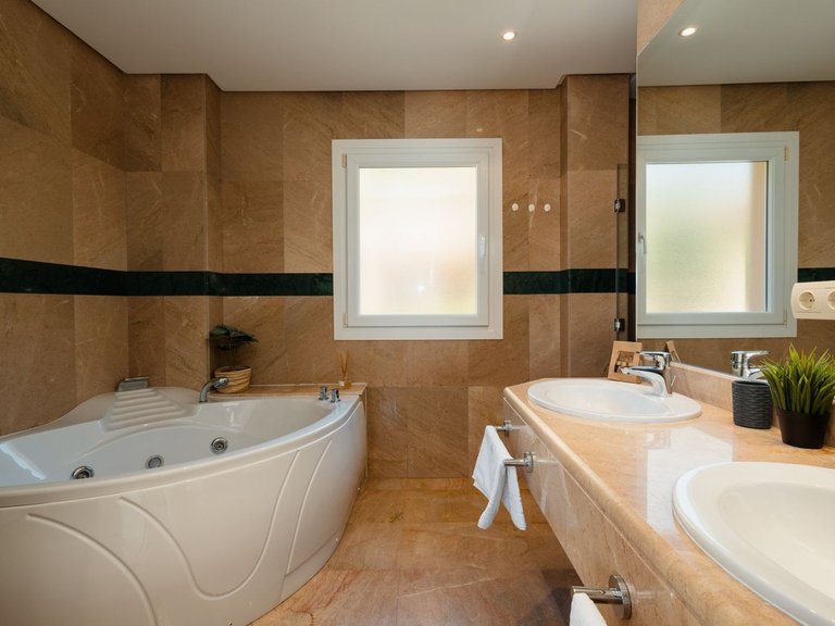 Apartment for Sale in Marbella, Malaga 12