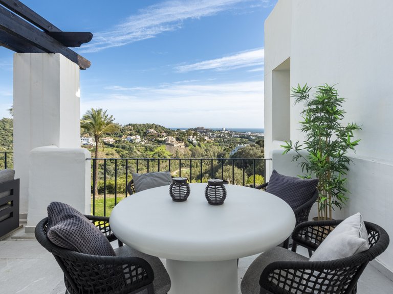 Takvåning i 2 plan i Altos De La Quinta 7