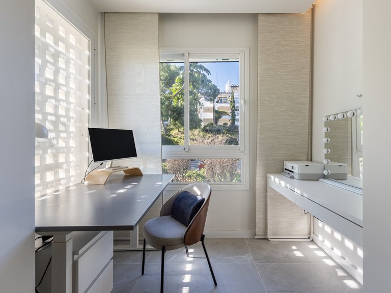 Takvåning i 2 plan i Altos De La Quinta 16