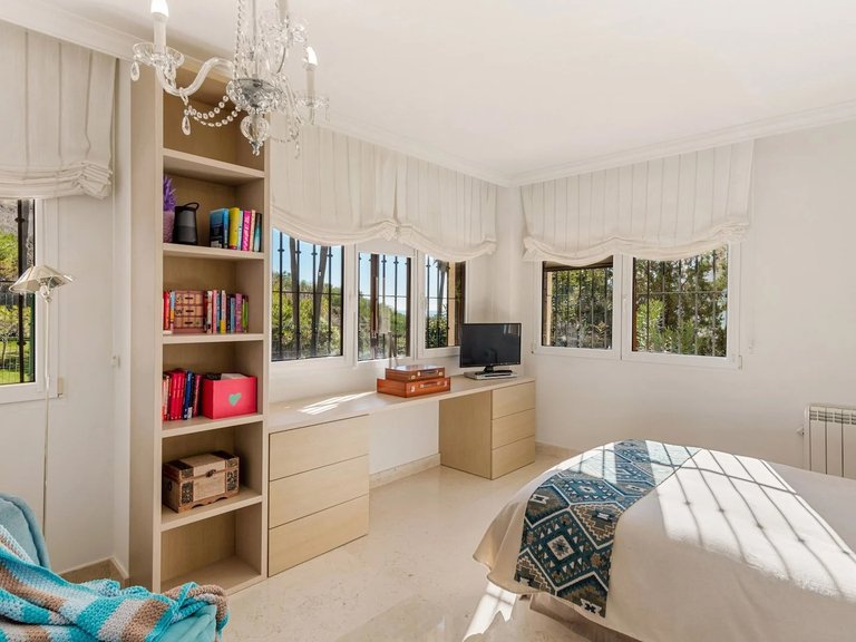 Apartment for Sale in Marbella, Malaga, Marbella Golden Mile 9