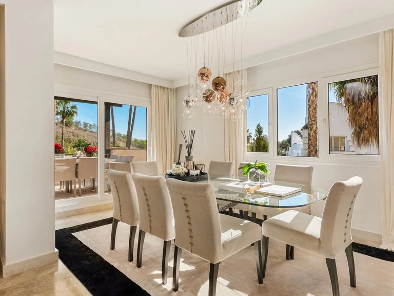 Apartment for Sale in Marbella, Malaga, Marbella Golden Mile 10