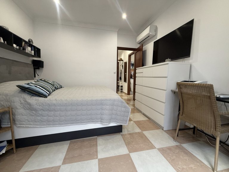 Apartment for Sale in Malaga, Malaga 2