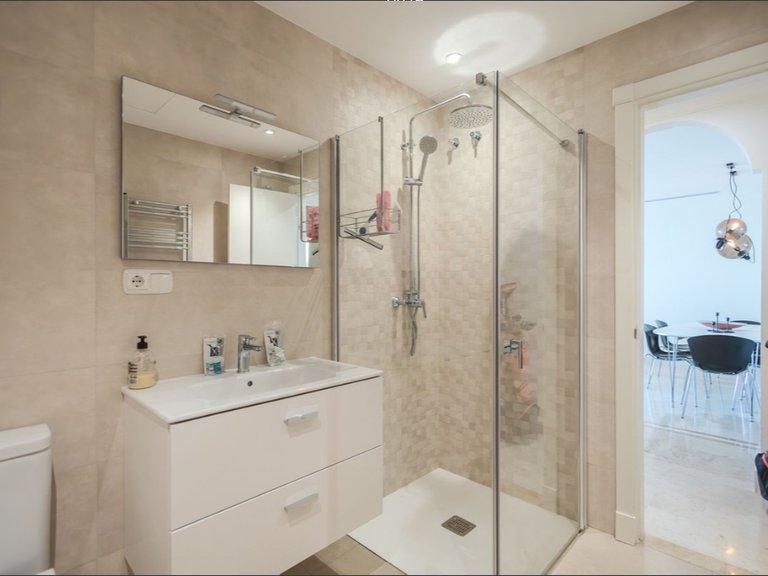 Apartment for Sale in Marbella, Malaga 16