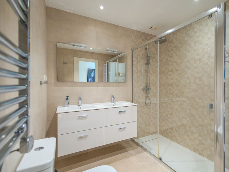 Apartment for Sale in Marbella, Malaga 15