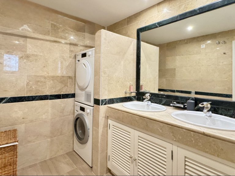 Apartment for Sale in Marbella, Malaga 14