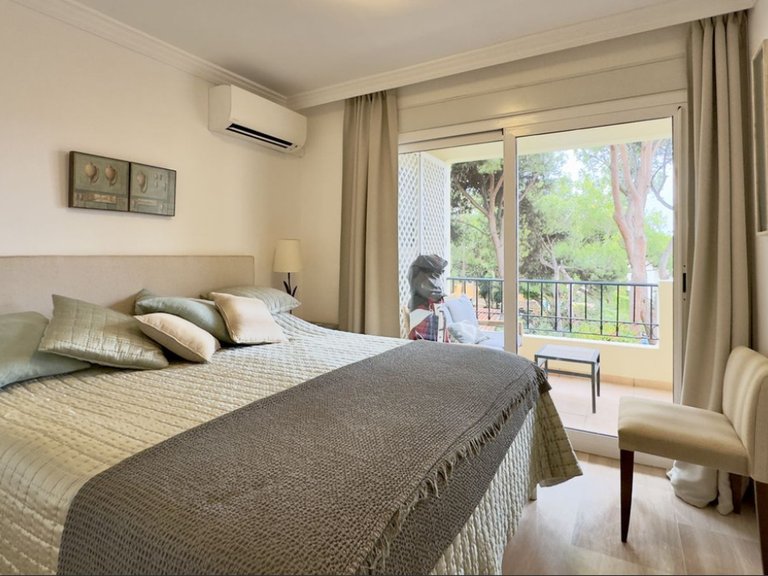 Apartment for Sale in Marbella, Malaga 15