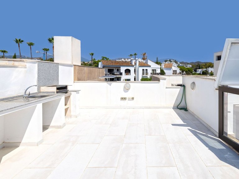 Town House for Sale in Marbella, Malaga 12