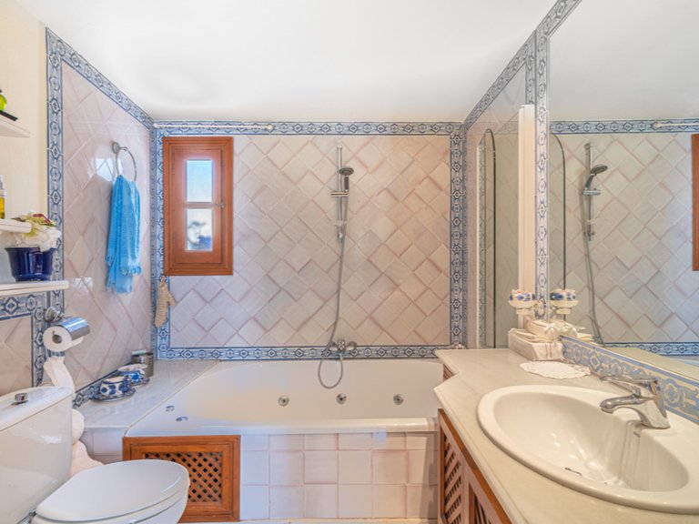 Town House for Sale in Marbella, Malaga 20