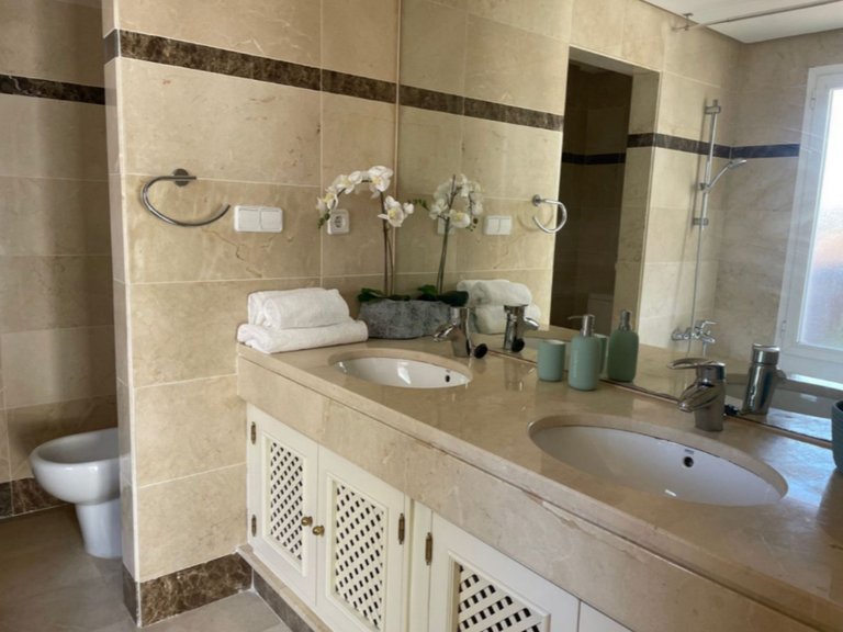 Apartment for Sale in Marbella, Malaga 16