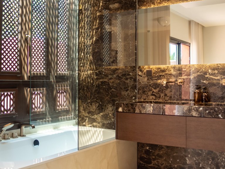 Radhus, Golden Mile 30