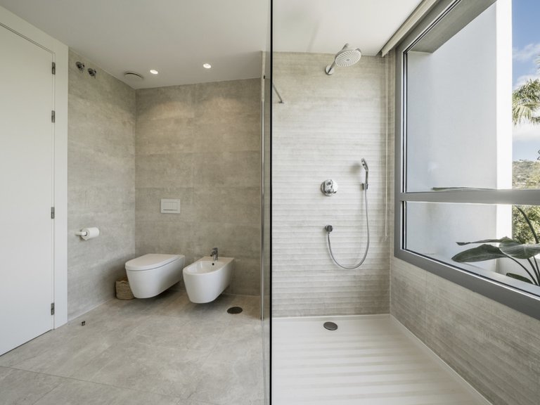 EXPERIENCE CONTEMPORARY MEDITERRANEAN LIVING IN MARBELLA EAST 11