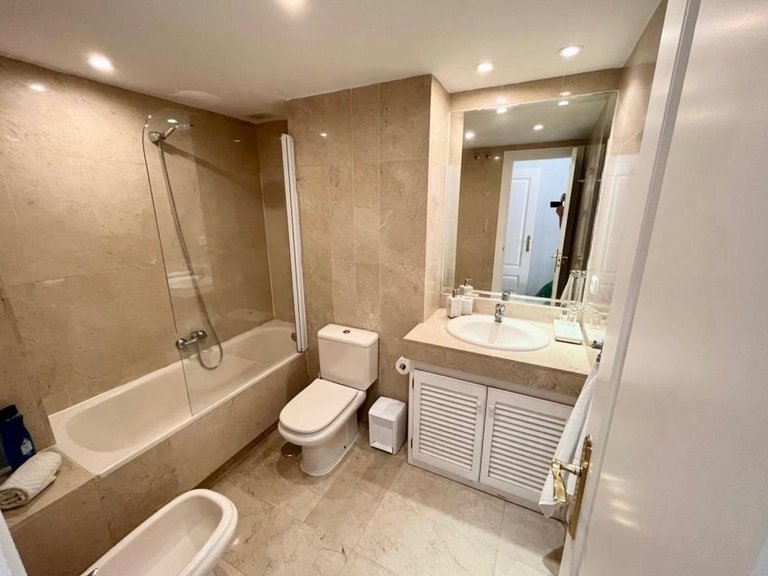 Town House for Sale in Marbella, Malaga, Nueva Andalucia 11