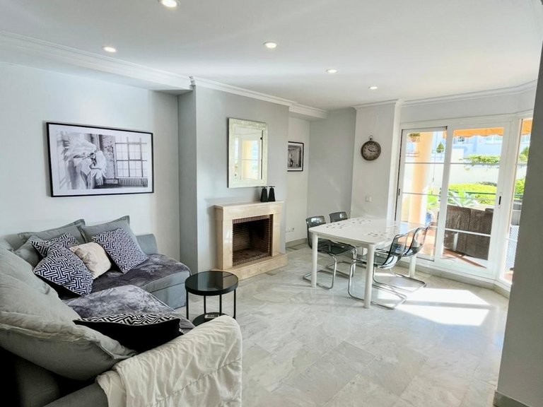 Town House for Sale in Marbella, Malaga, Nueva Andalucia 4