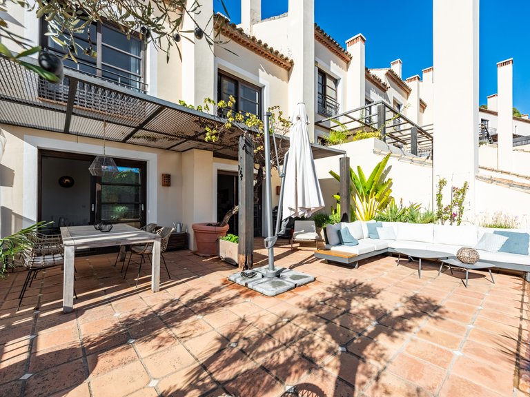 Town House for Sale in Benahavis, Malaga 11