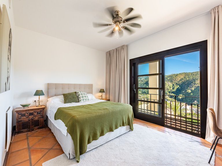 Town House for Sale in Benahavis, Malaga 14