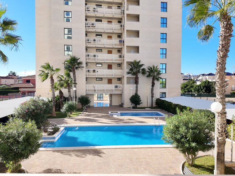 Apartment for sale in Torrevieja, Alicante 1