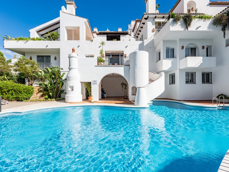 Apartment for Sale in Benahavis, Malaga 21