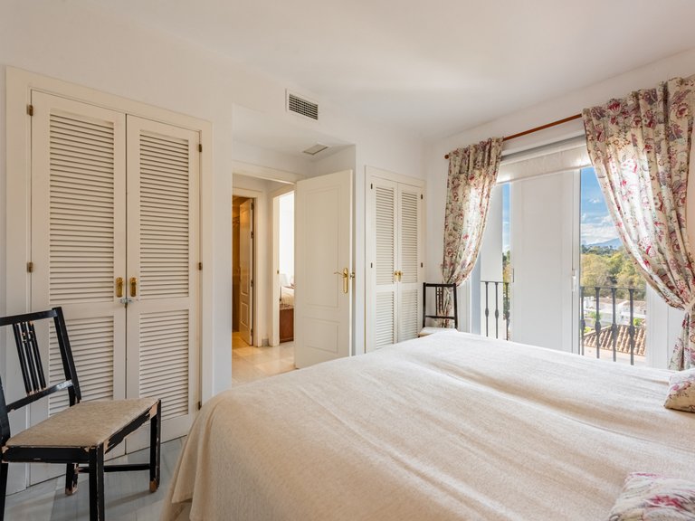 Apartment for Sale in Benahavis, Malaga 17